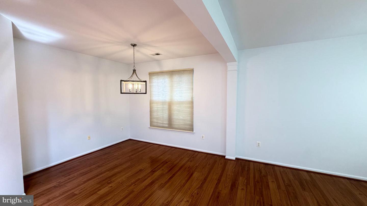 20965 Kittanning Ln Property Photo 2