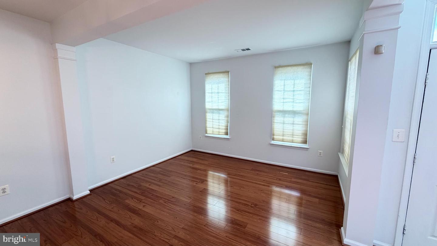 20965 Kittanning Ln Property Photo 3