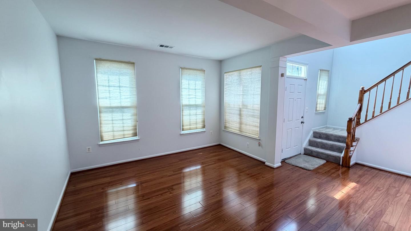 20965 Kittanning Ln Property Photo 4