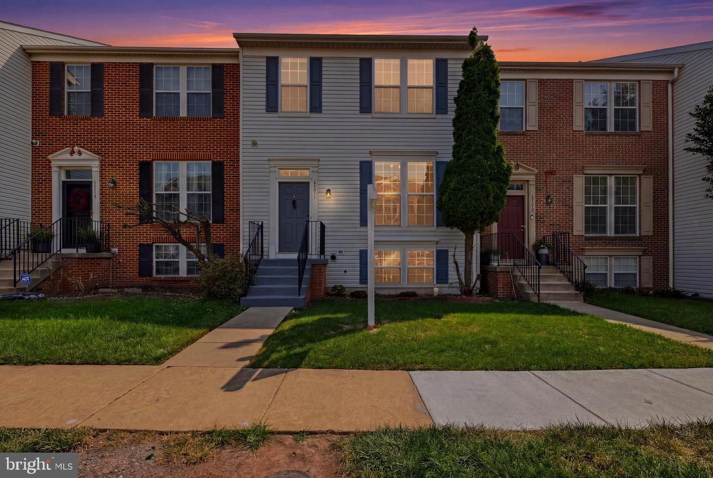 43217 Brookford Sq Property Photo 1
