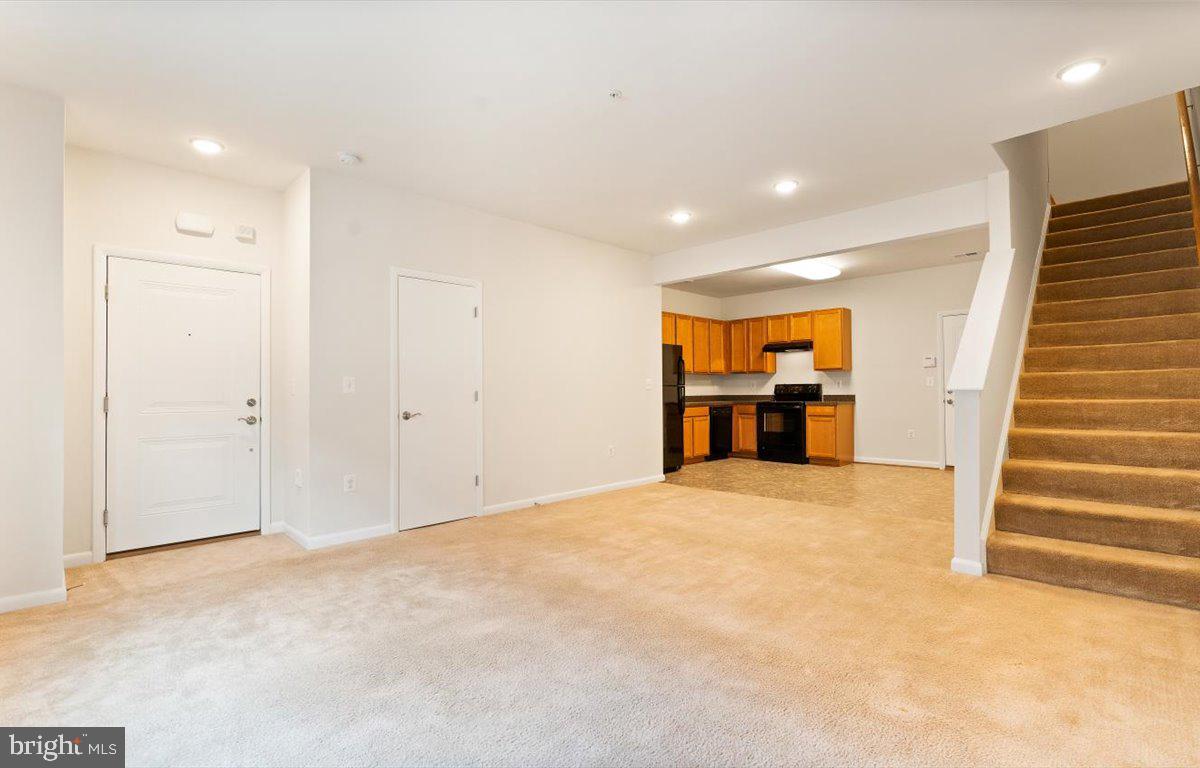 20532 Milbridge Ter Property Photo 12