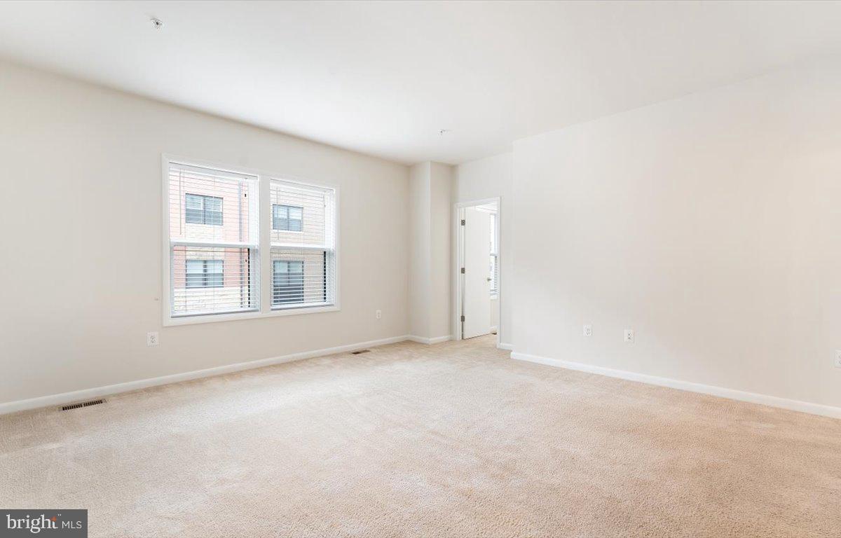20532 Milbridge Ter Property Photo 16
