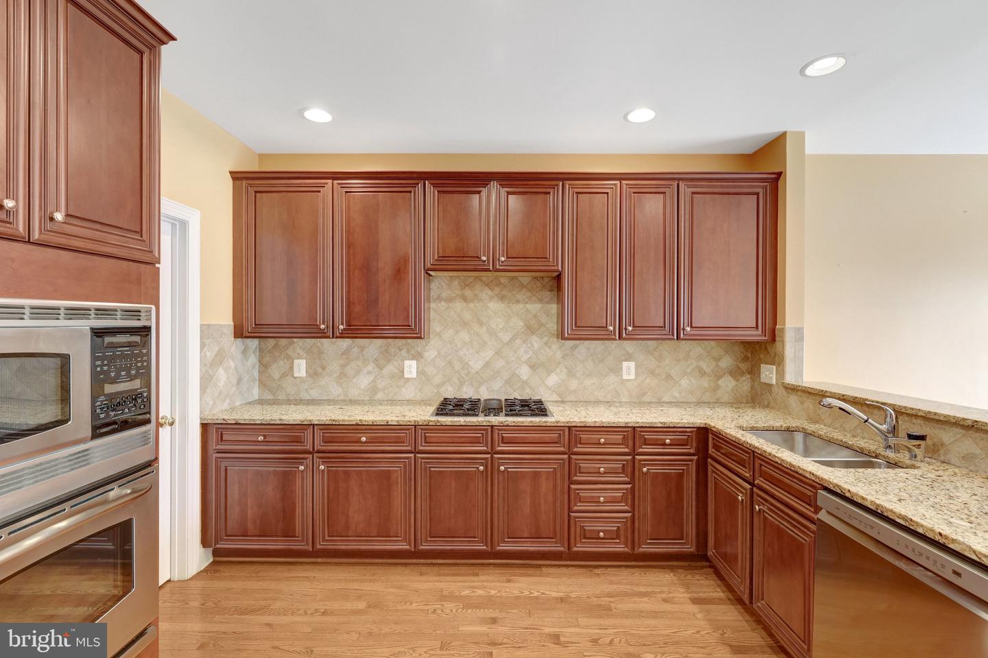22862 Quante Sq Property Photo 10