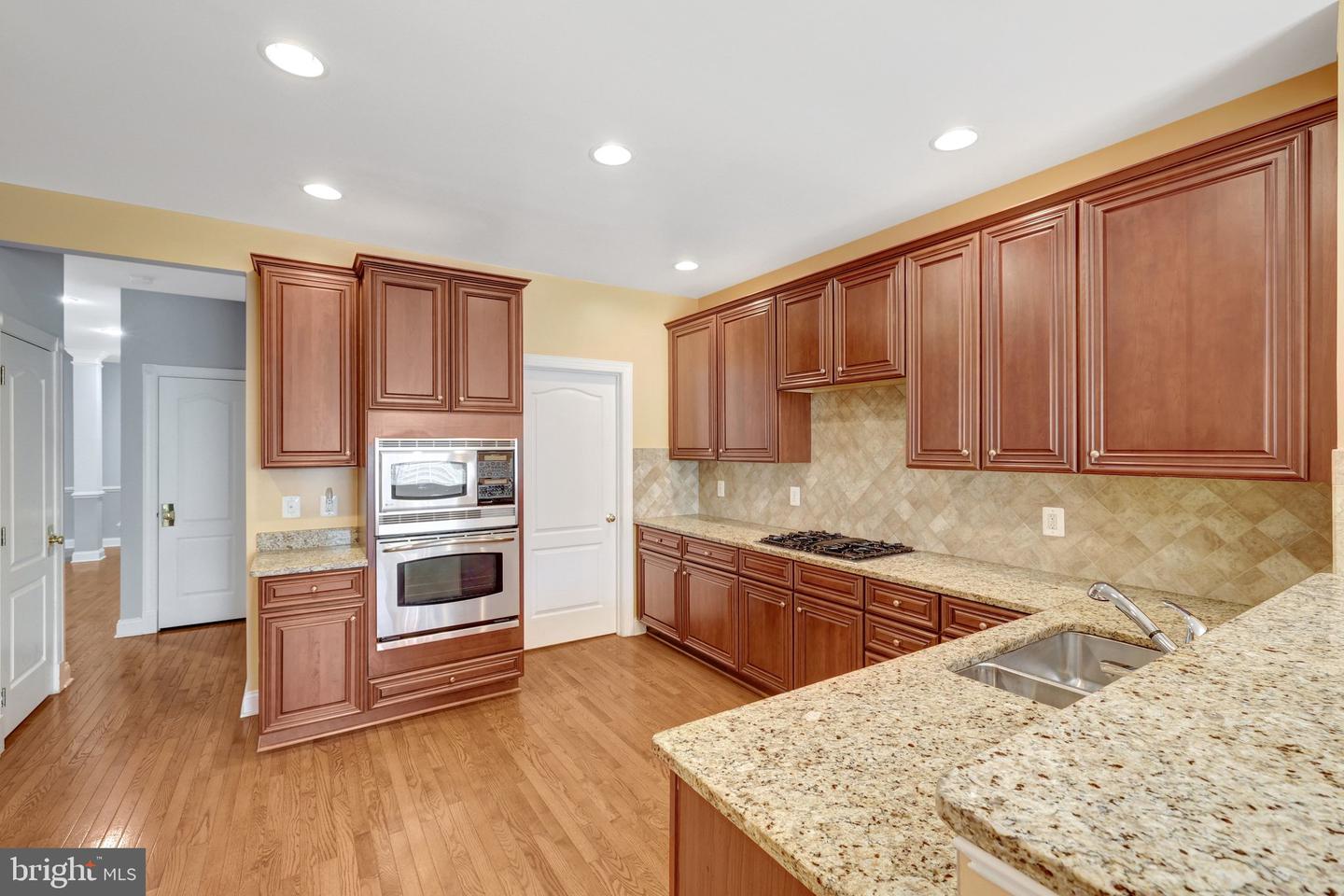 22862 Quante Sq Property Photo 12