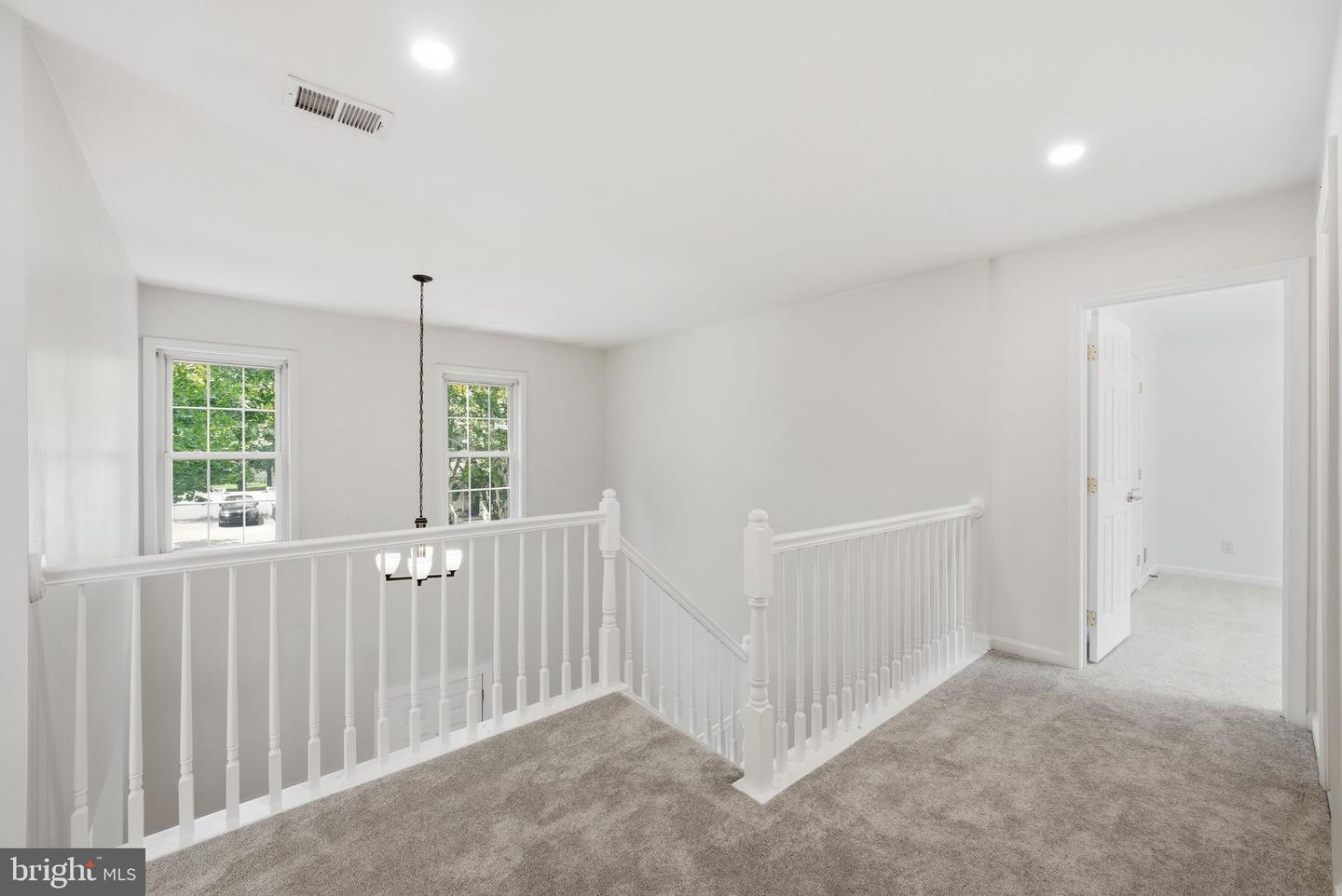20384 Middlebury St Property Photo 23