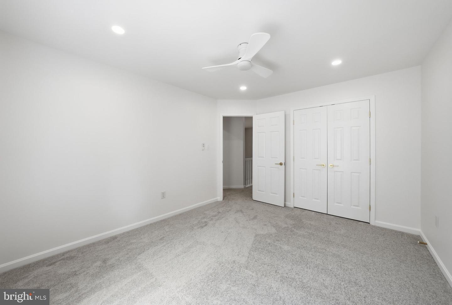 20384 Middlebury St Property Photo 25