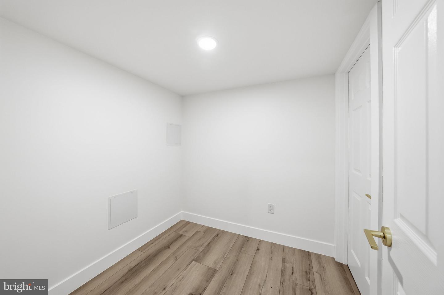 20384 Middlebury St Property Photo 40