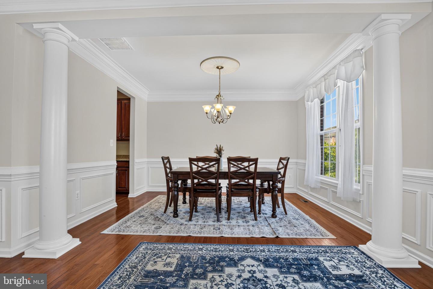 43283 Mitcham Sq Property Photo 4