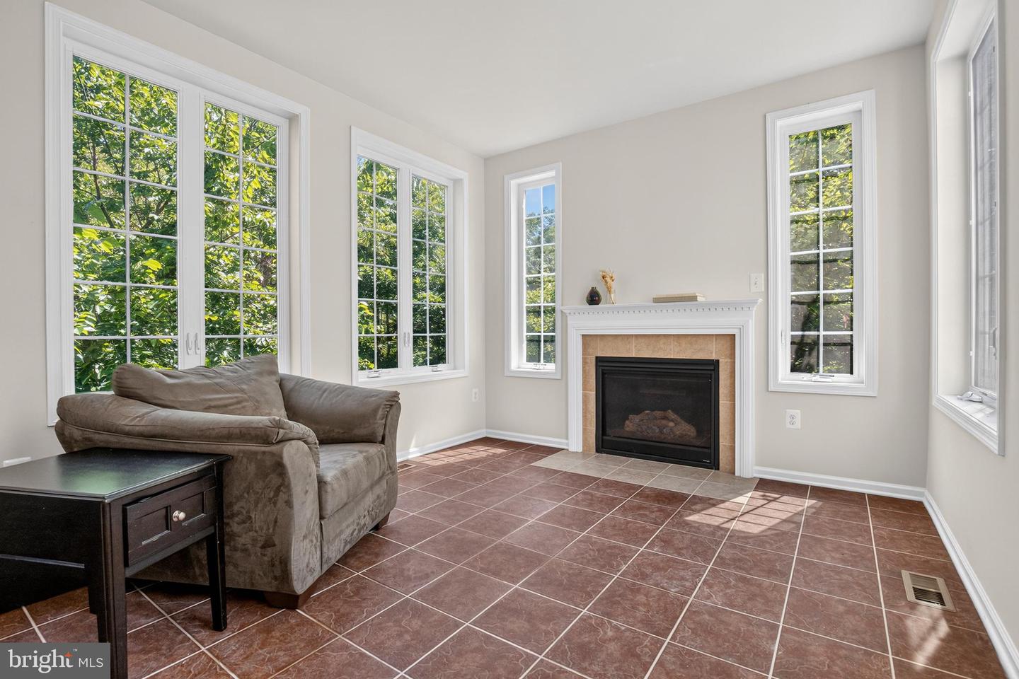 43283 Mitcham Sq Property Photo 18