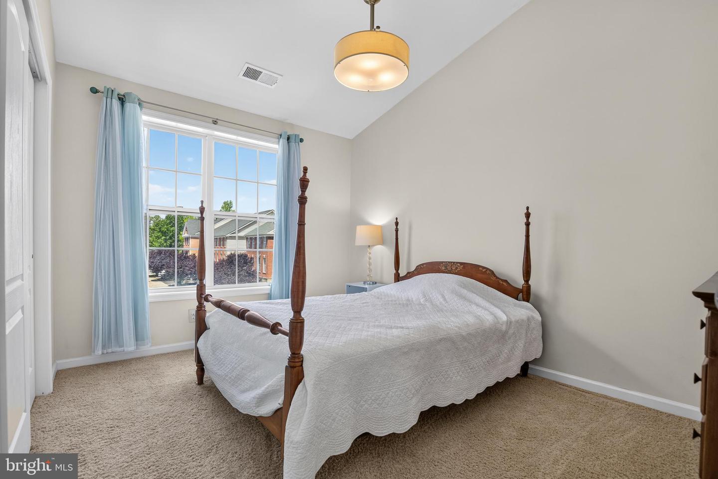 43283 Mitcham Sq Property Photo 27
