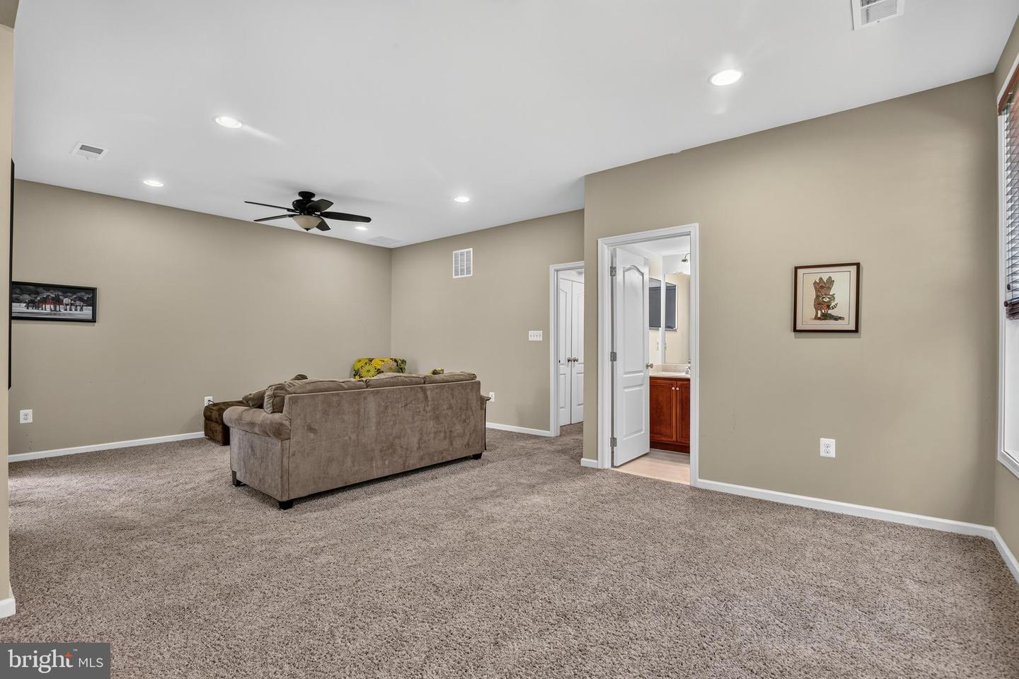 43283 Mitcham Sq Property Photo 32