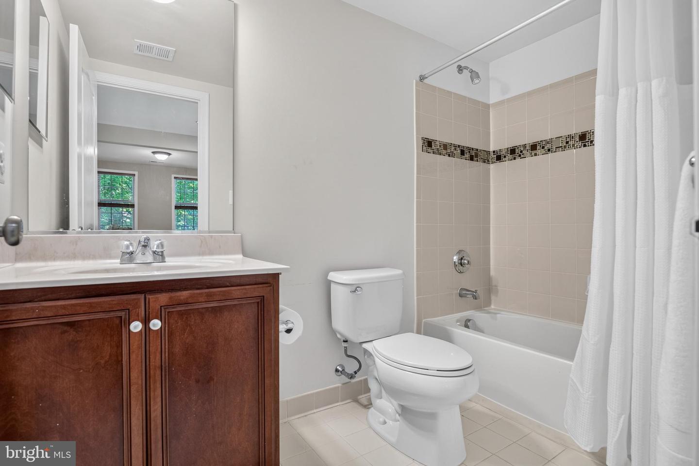 43283 Mitcham Sq Property Photo 34