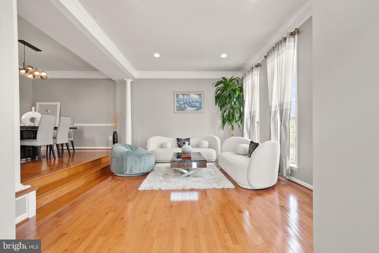 22016 Dilworth Sq Property Photo 8