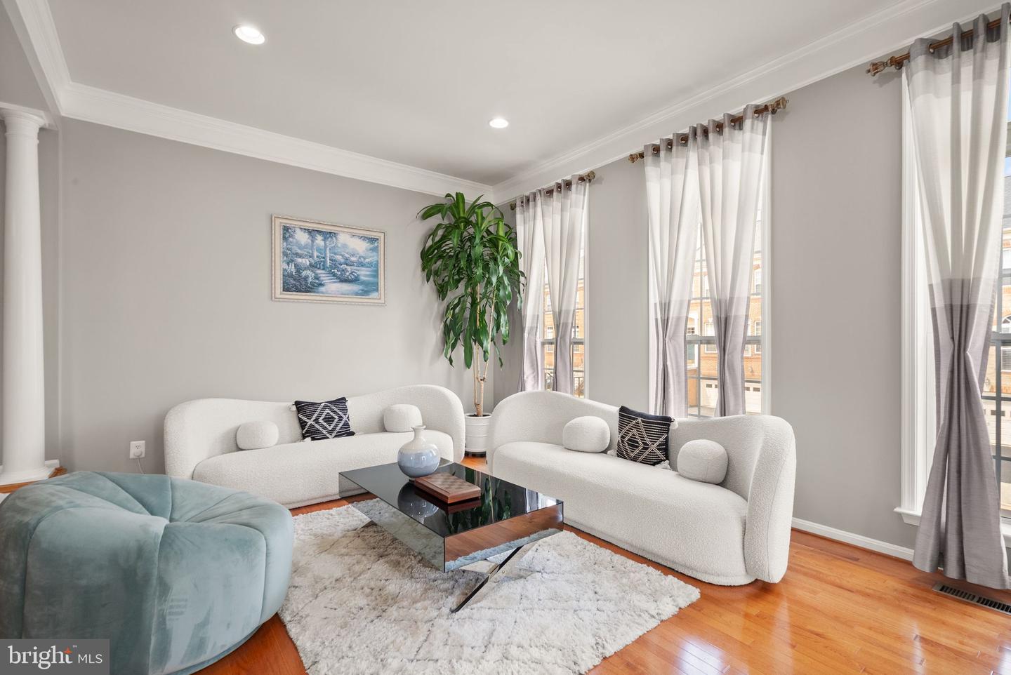 22016 Dilworth Sq Property Photo 10