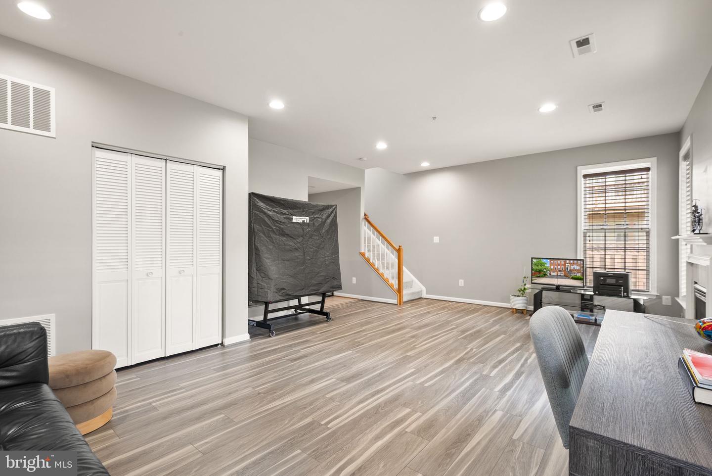 22016 Dilworth Sq Property Photo 30