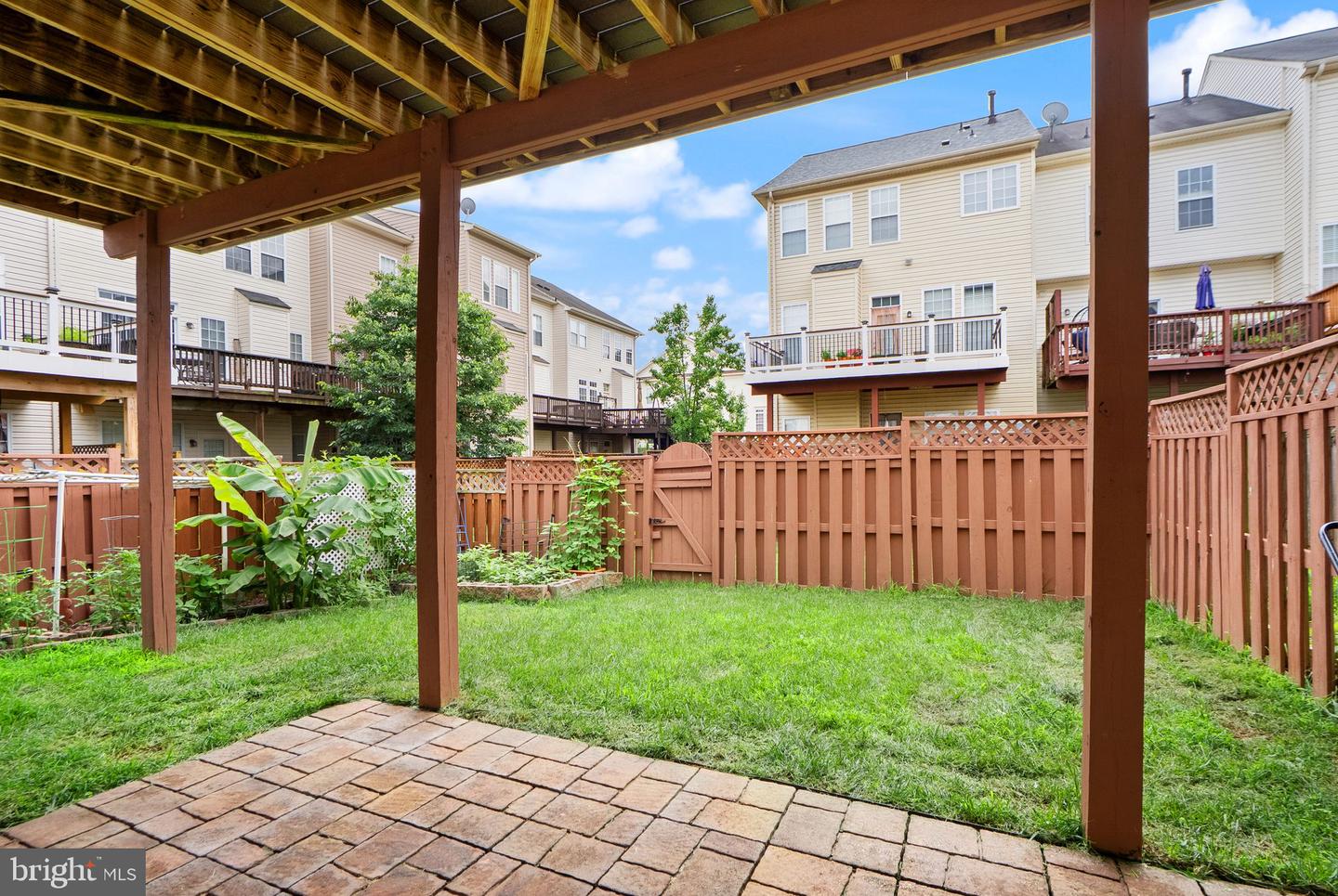 22016 Dilworth Sq Property Photo 31