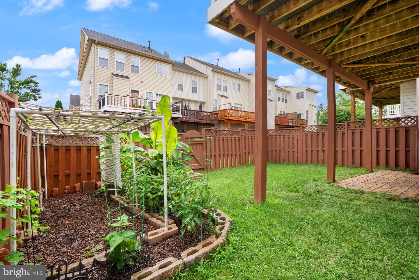 22016 Dilworth Sq Property Photo 32