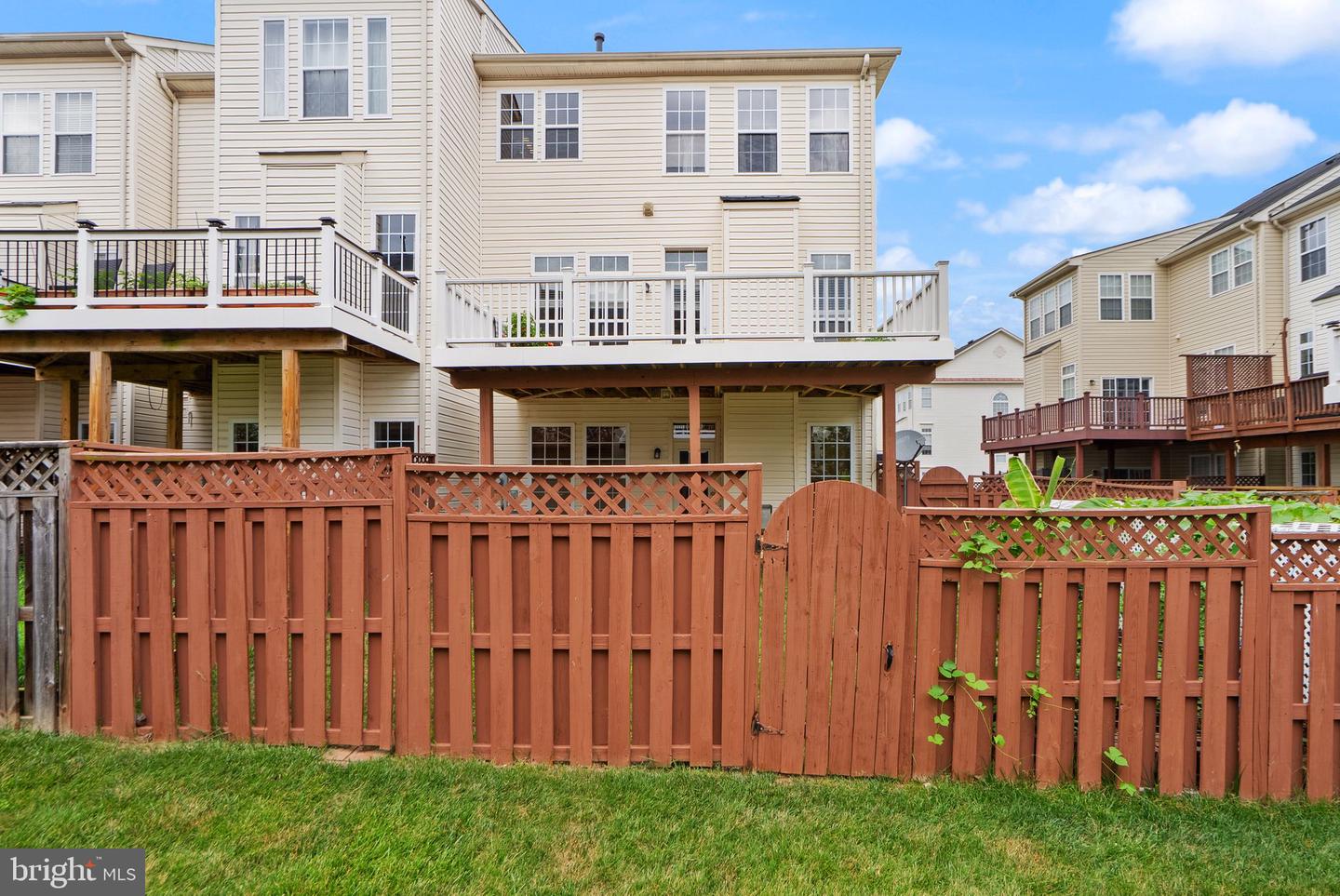 22016 Dilworth Sq Property Photo 35