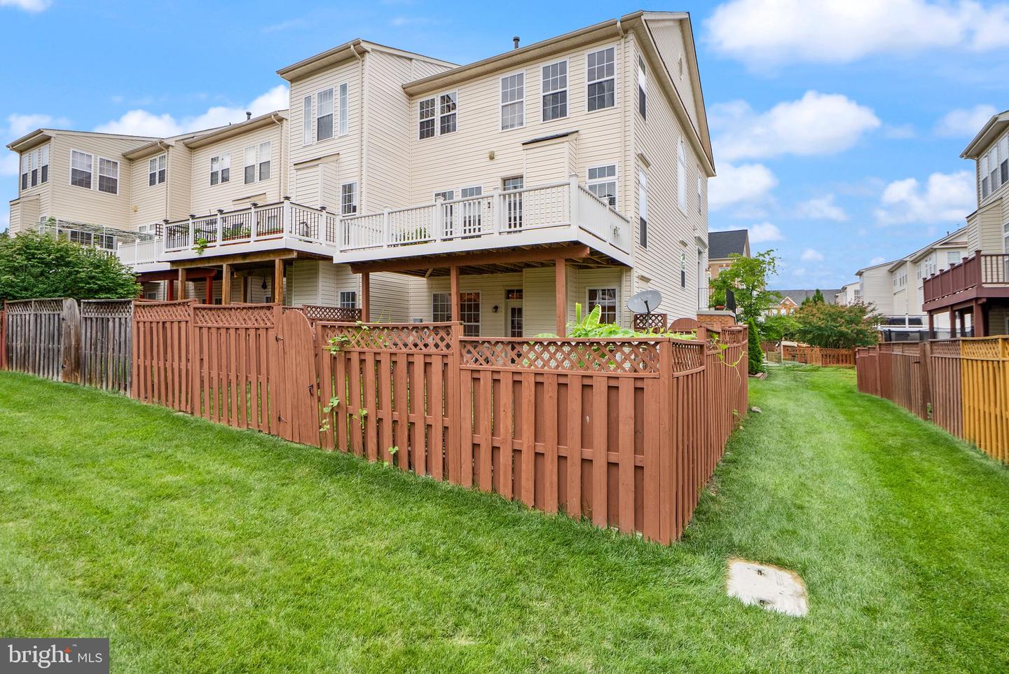 22016 Dilworth Sq Property Photo 37