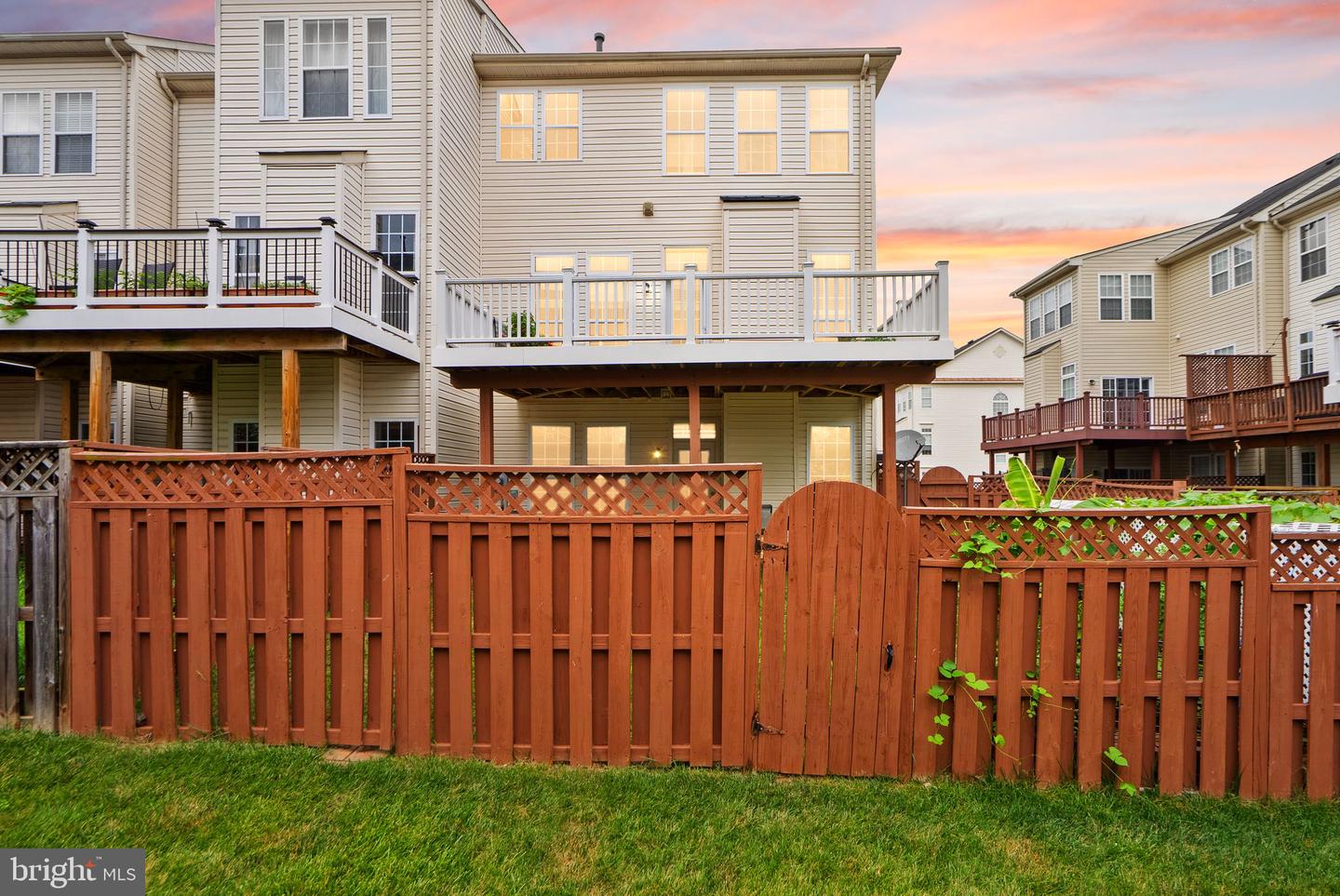 22016 Dilworth Sq Property Photo 40