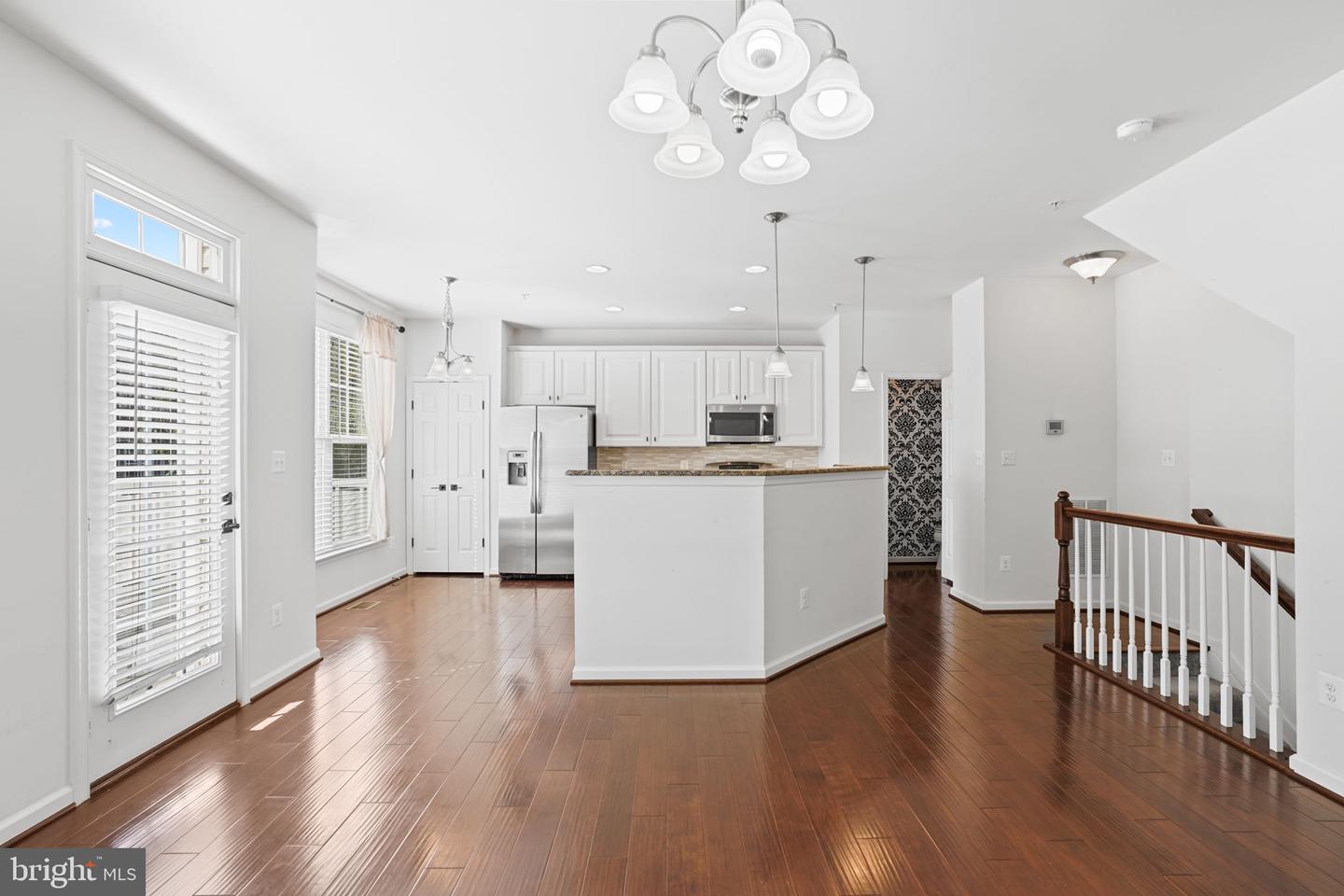 42243 Canary Grass Sq Property Photo 9