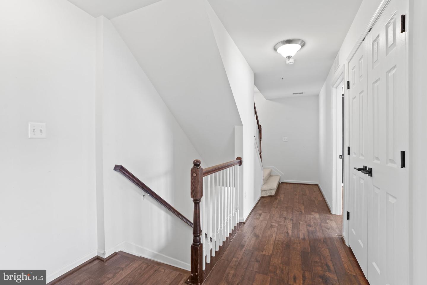 42243 Canary Grass Sq Property Photo 17