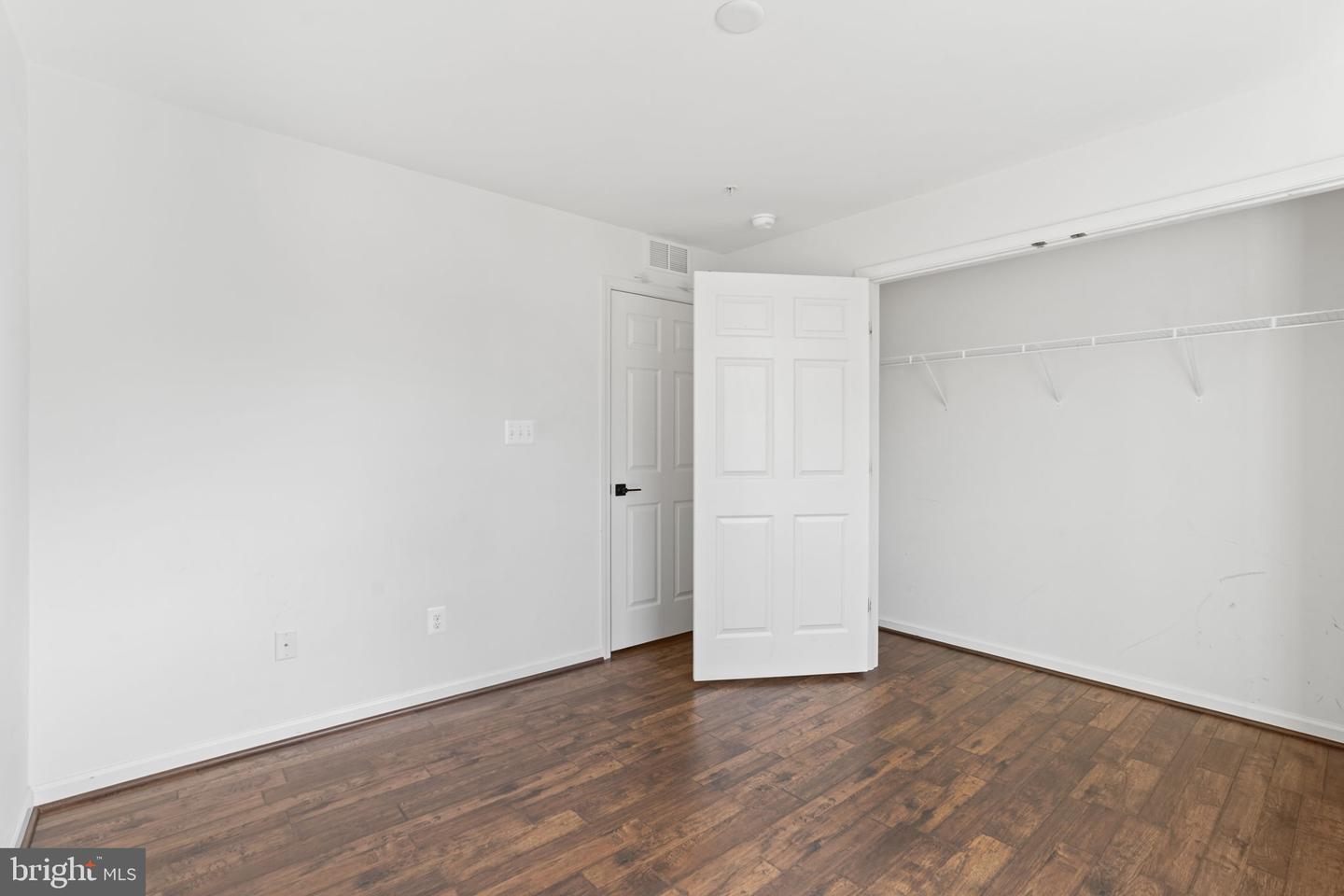 42243 Canary Grass Sq Property Photo 20