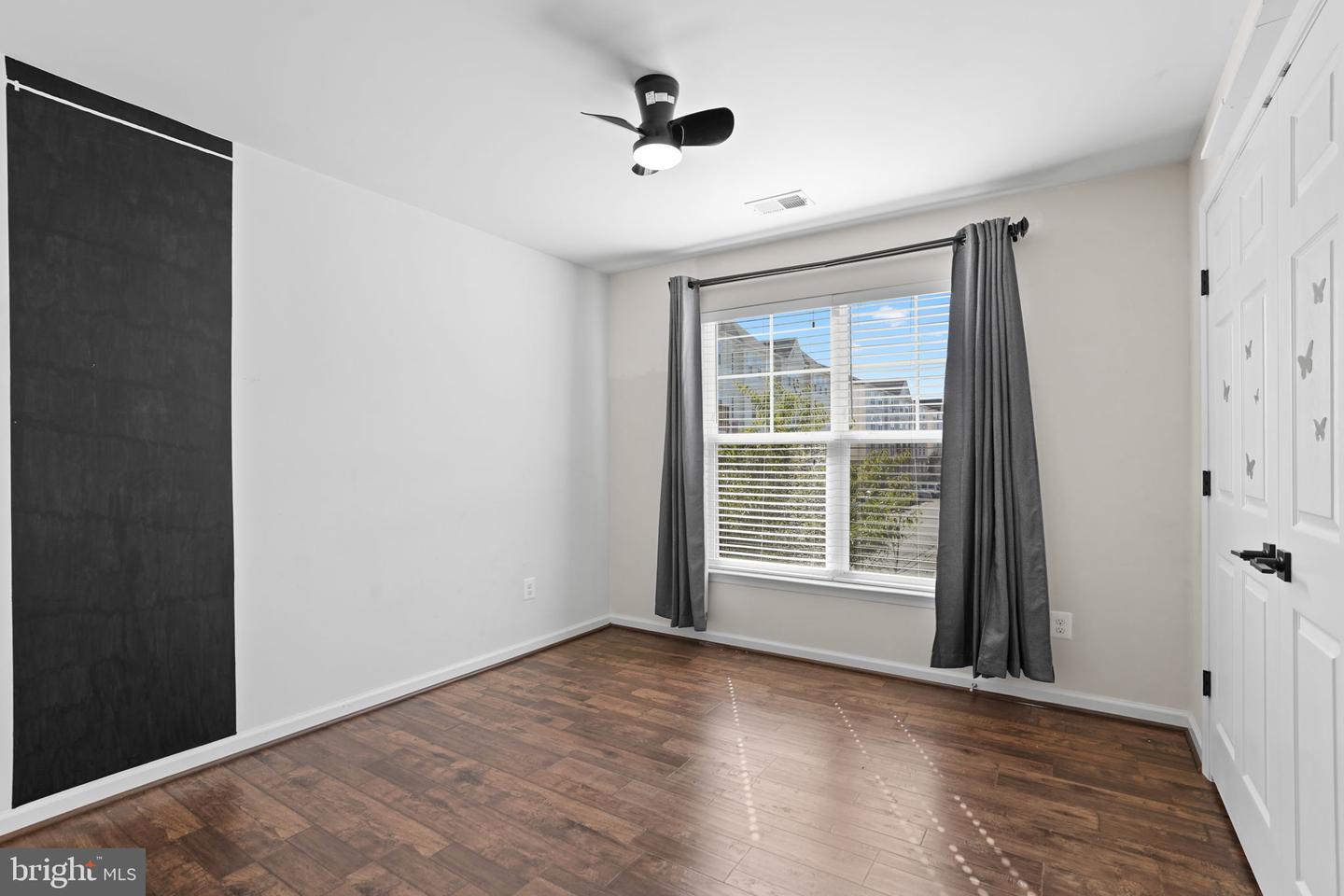 42243 Canary Grass Sq Property Photo 23