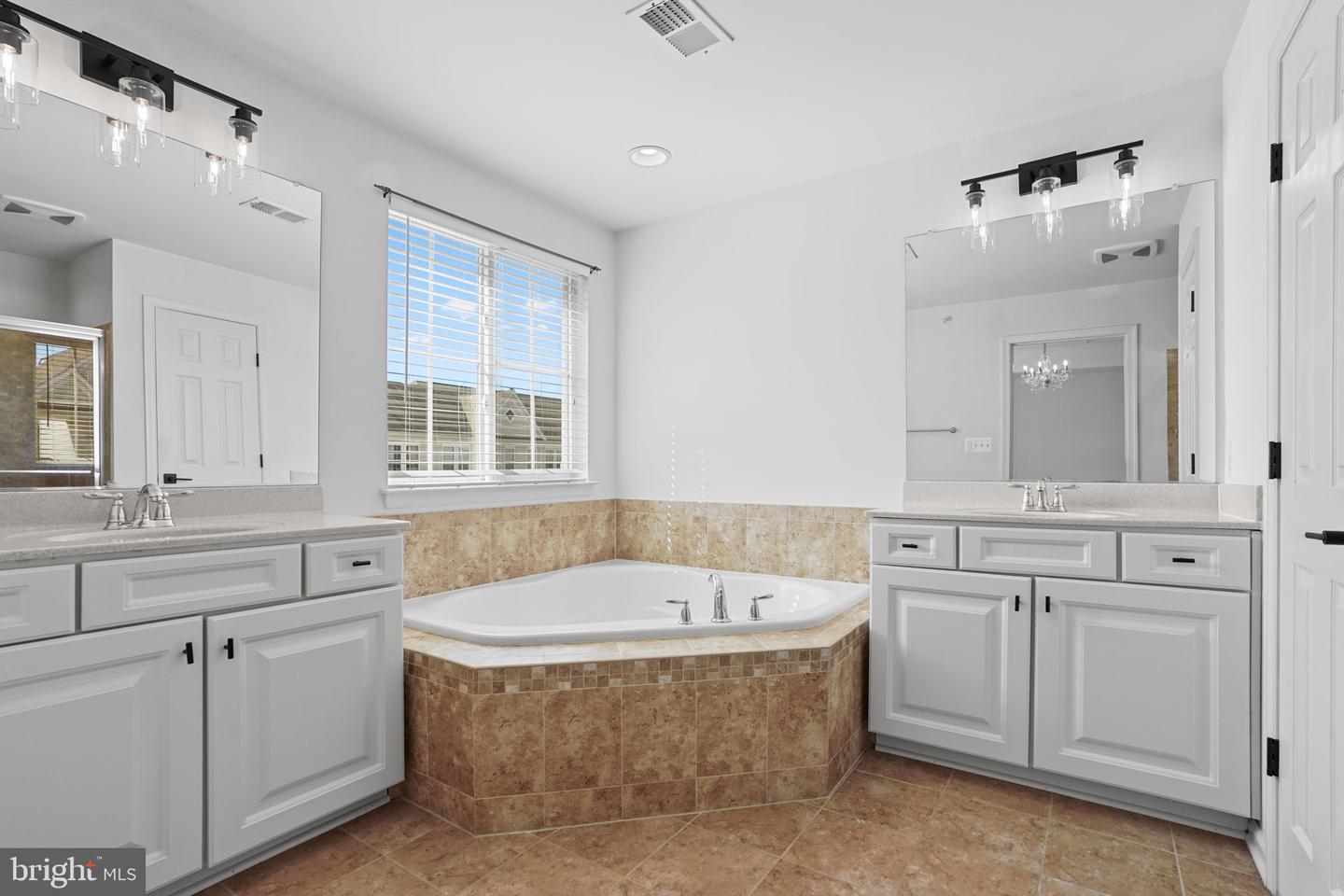 42243 Canary Grass Sq Property Photo 29