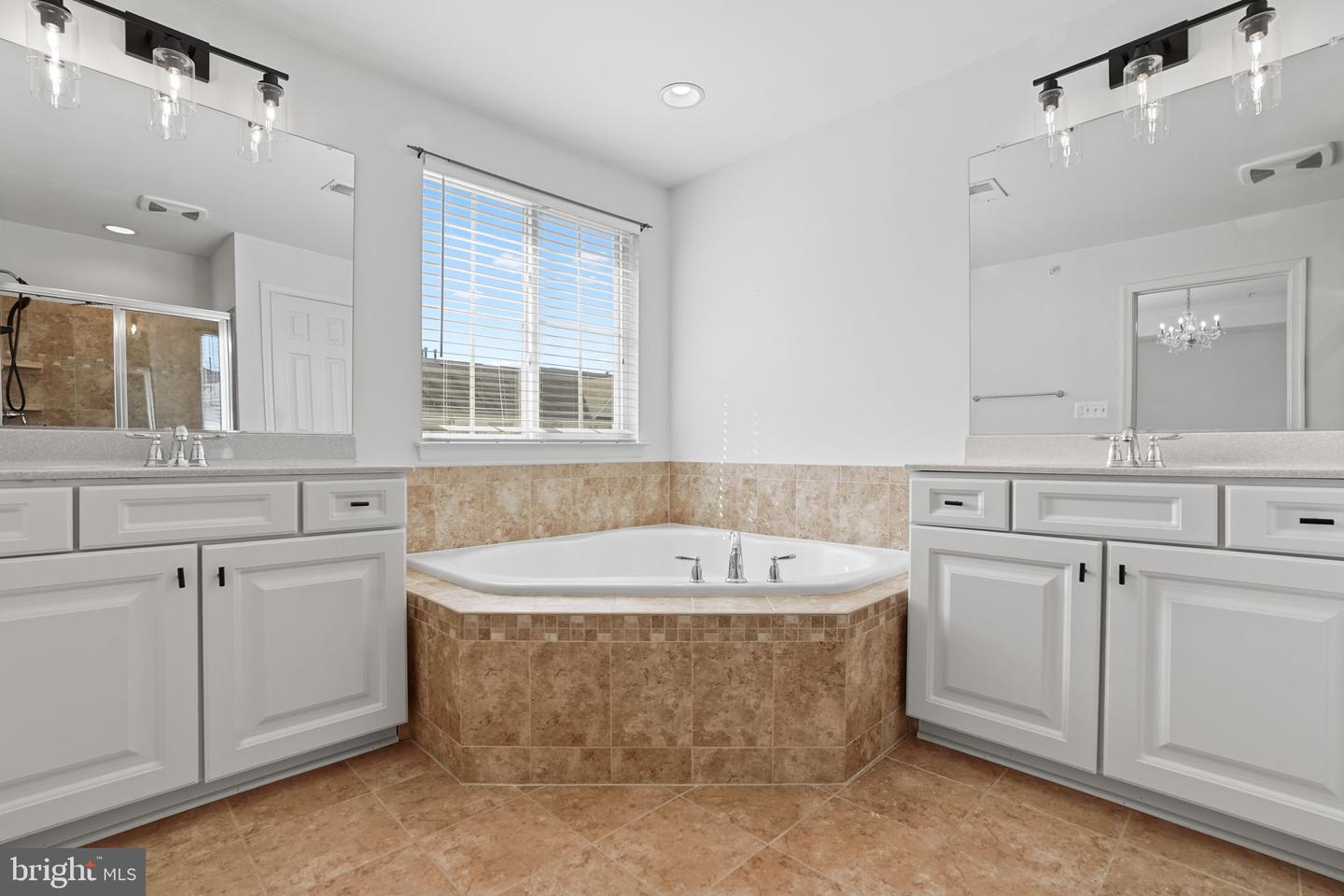42243 Canary Grass Sq Property Photo 32
