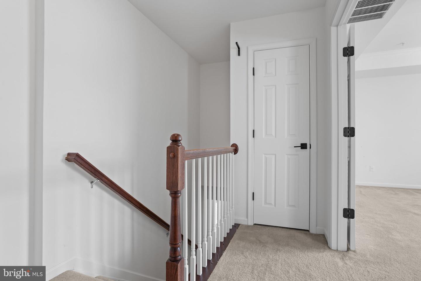 42243 Canary Grass Sq Property Photo 34