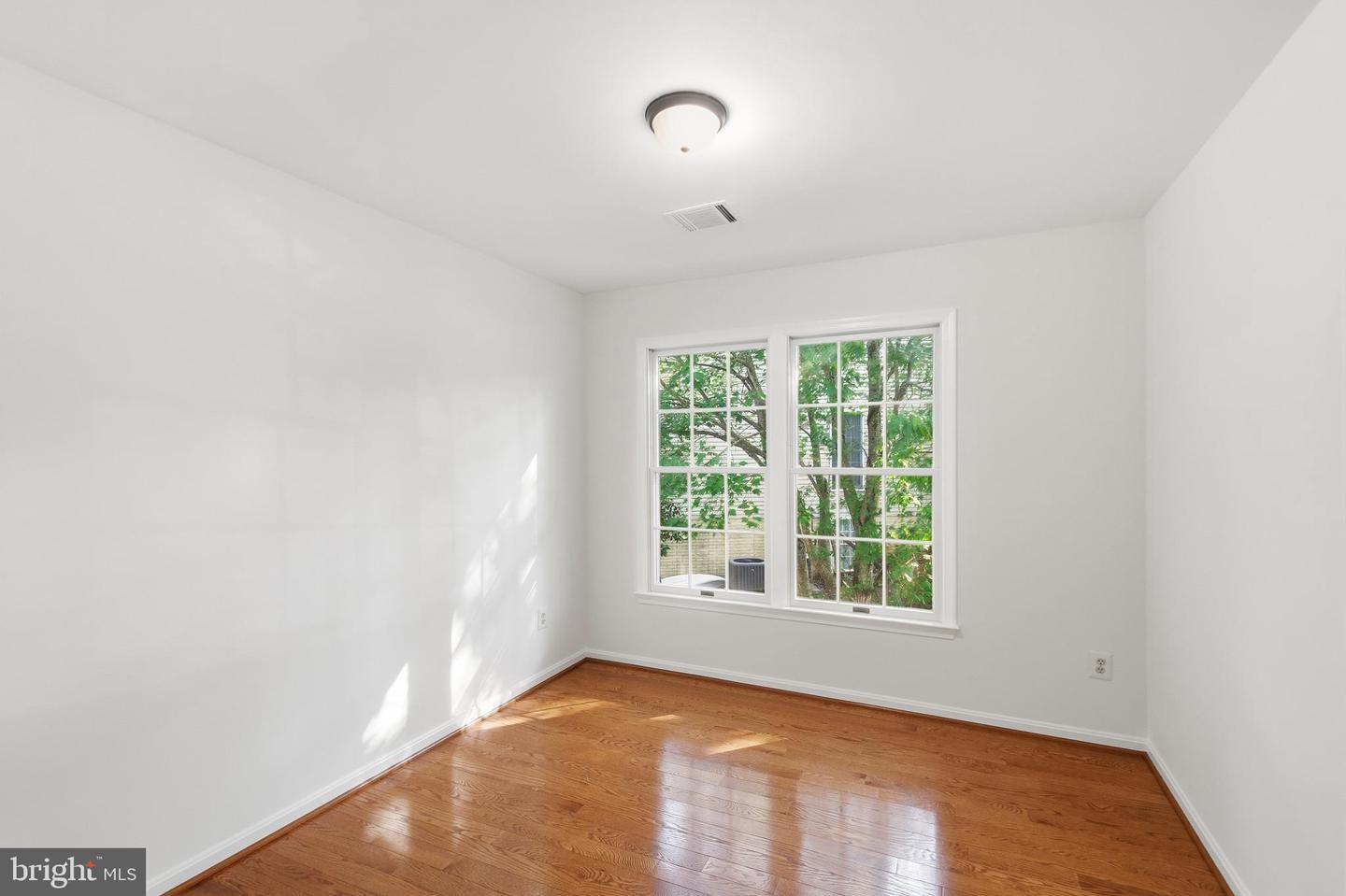 46405 Esterbrook Cir Property Photo 46