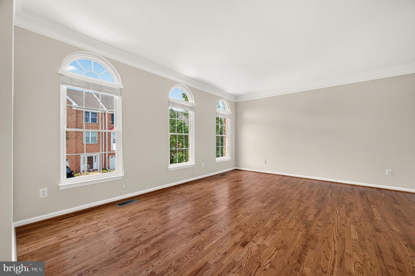 43715 Clemens Ter Property Photo 5