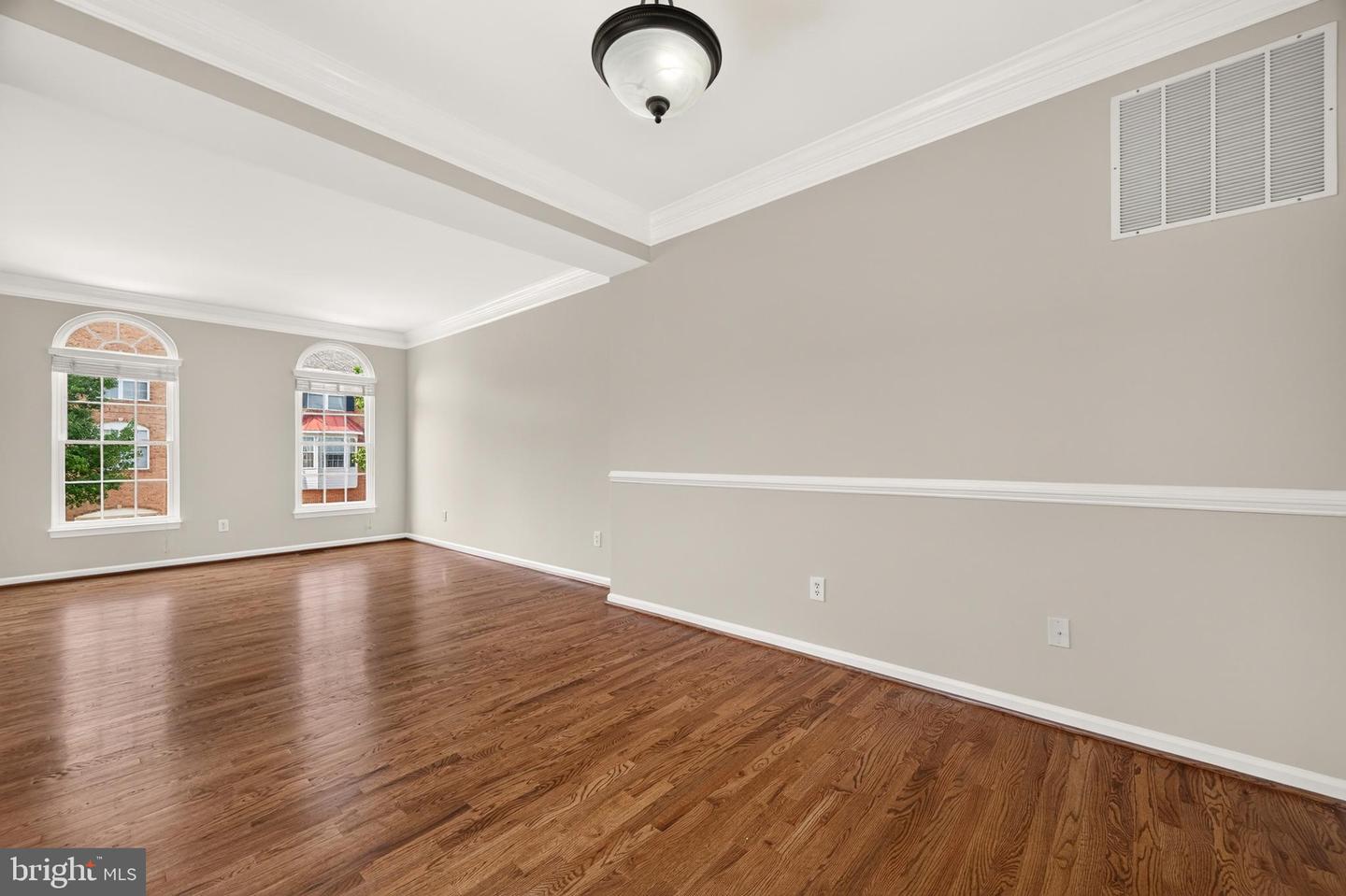 43715 Clemens Ter Property Photo 10