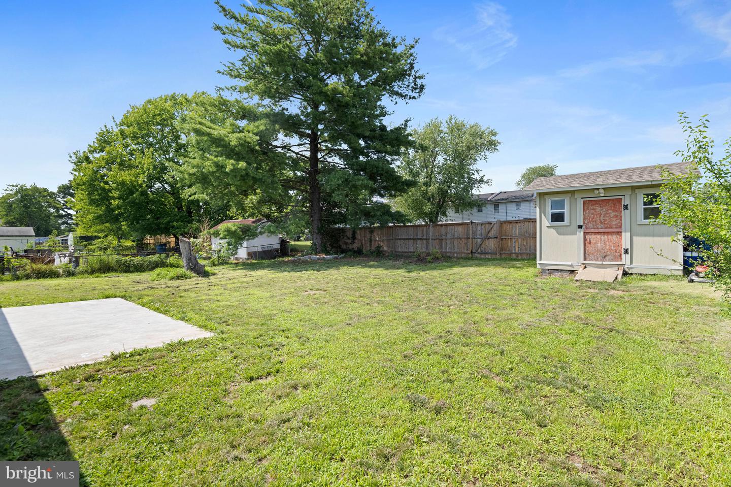 501 E Poplar Rd E Property Photo 41