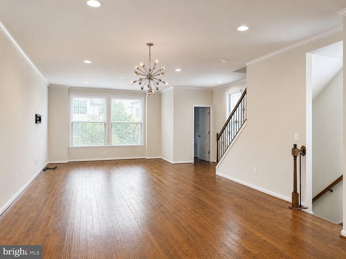 23451 Epperson Sq Property Photo 11
