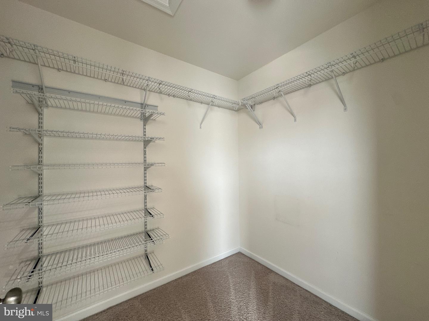 23451 Epperson Sq Property Photo 27