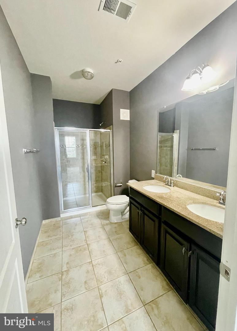 43138 Stillwater Ter #202 Property Photo 16