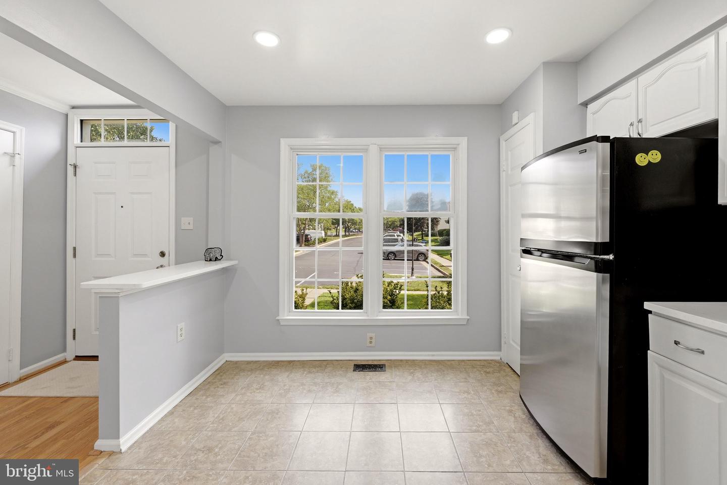 21140 Winding Brook Sq Property Photo 10