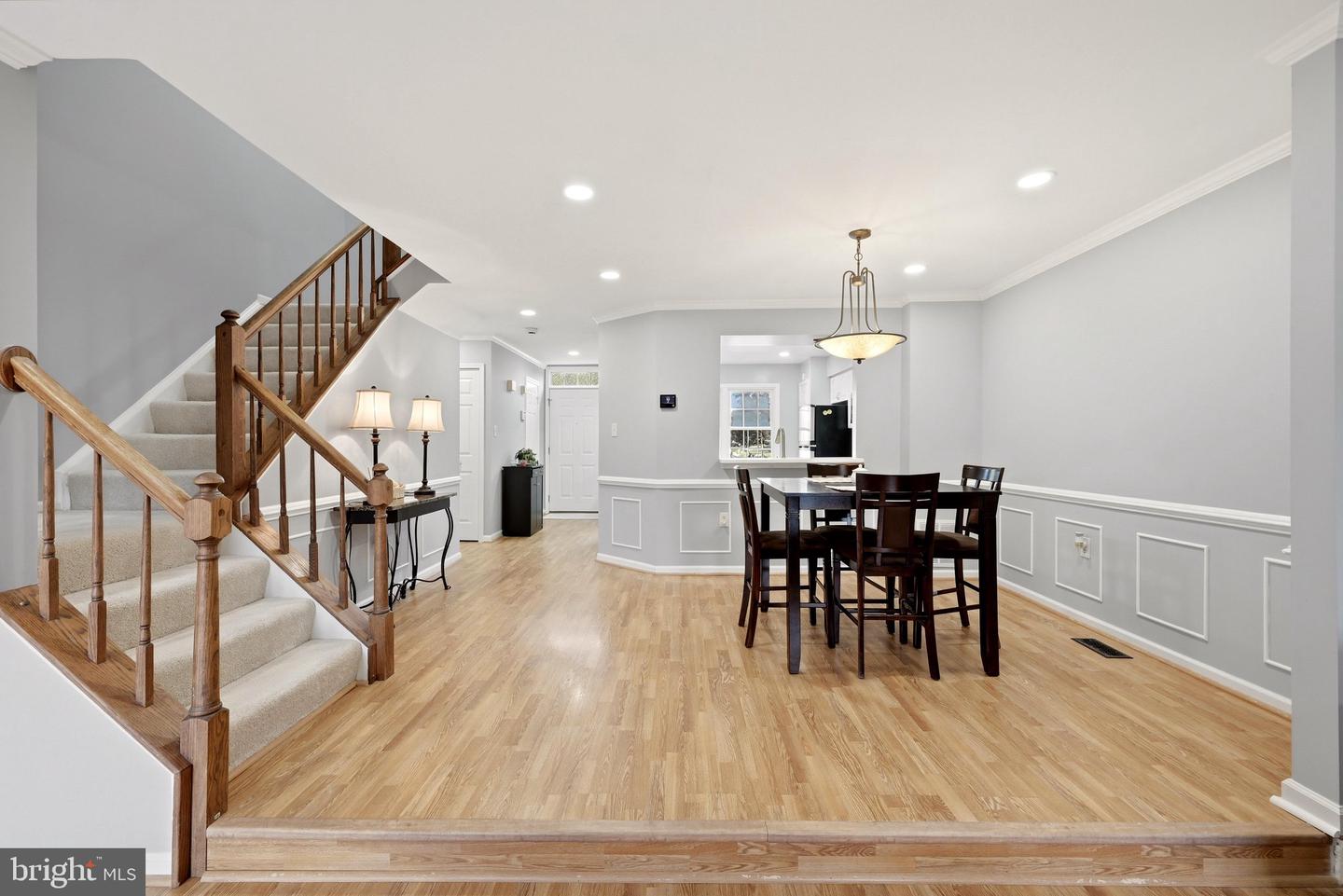 21140 Winding Brook Sq Property Photo 14
