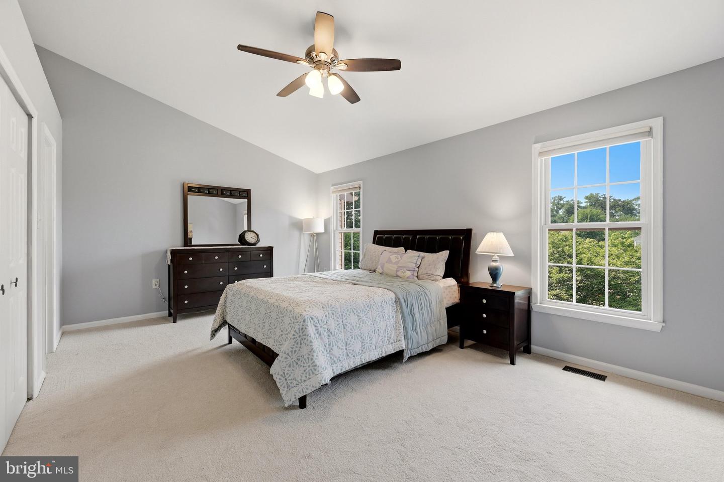 21140 Winding Brook Sq Property Photo 29