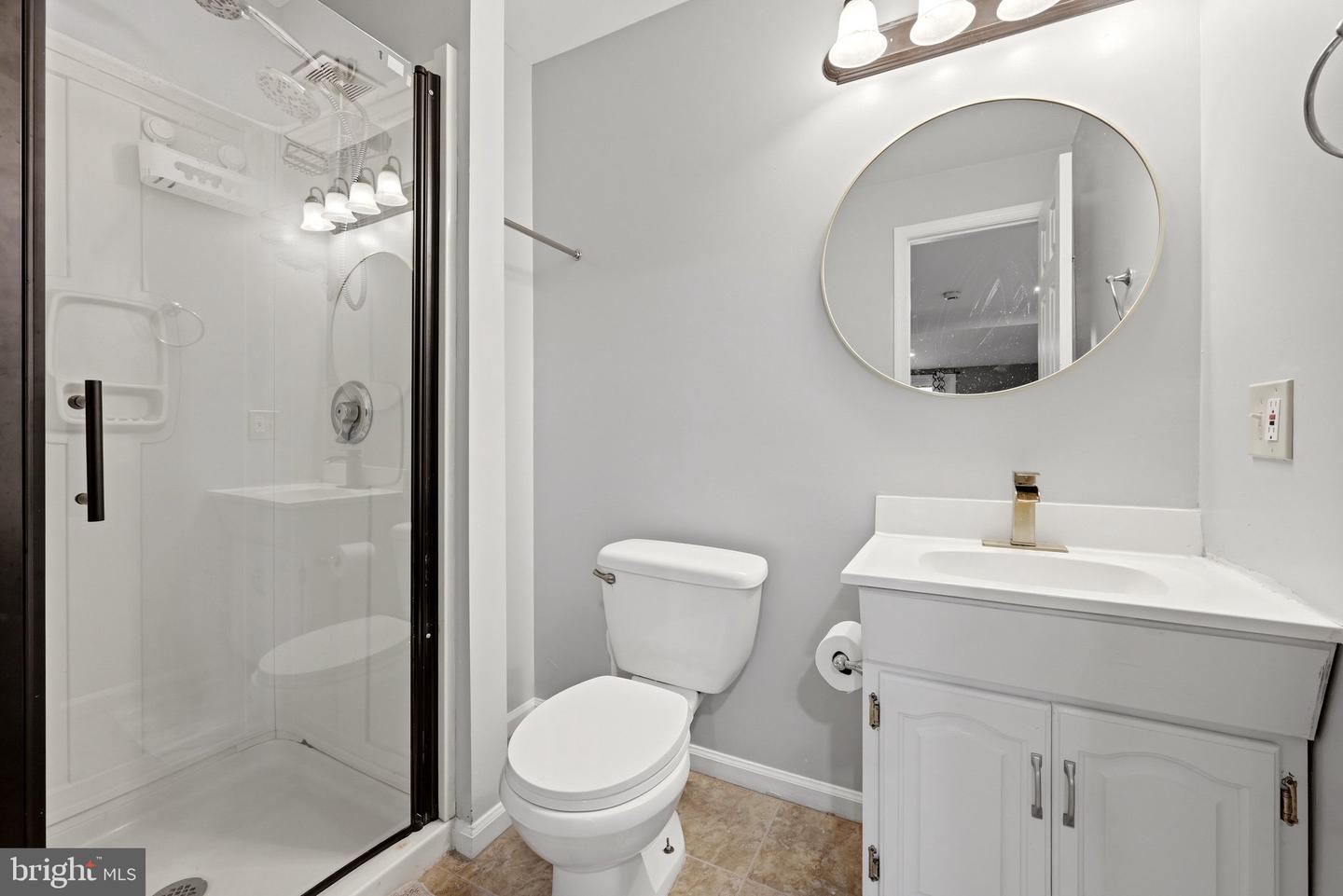 21140 Winding Brook Sq Property Photo 38