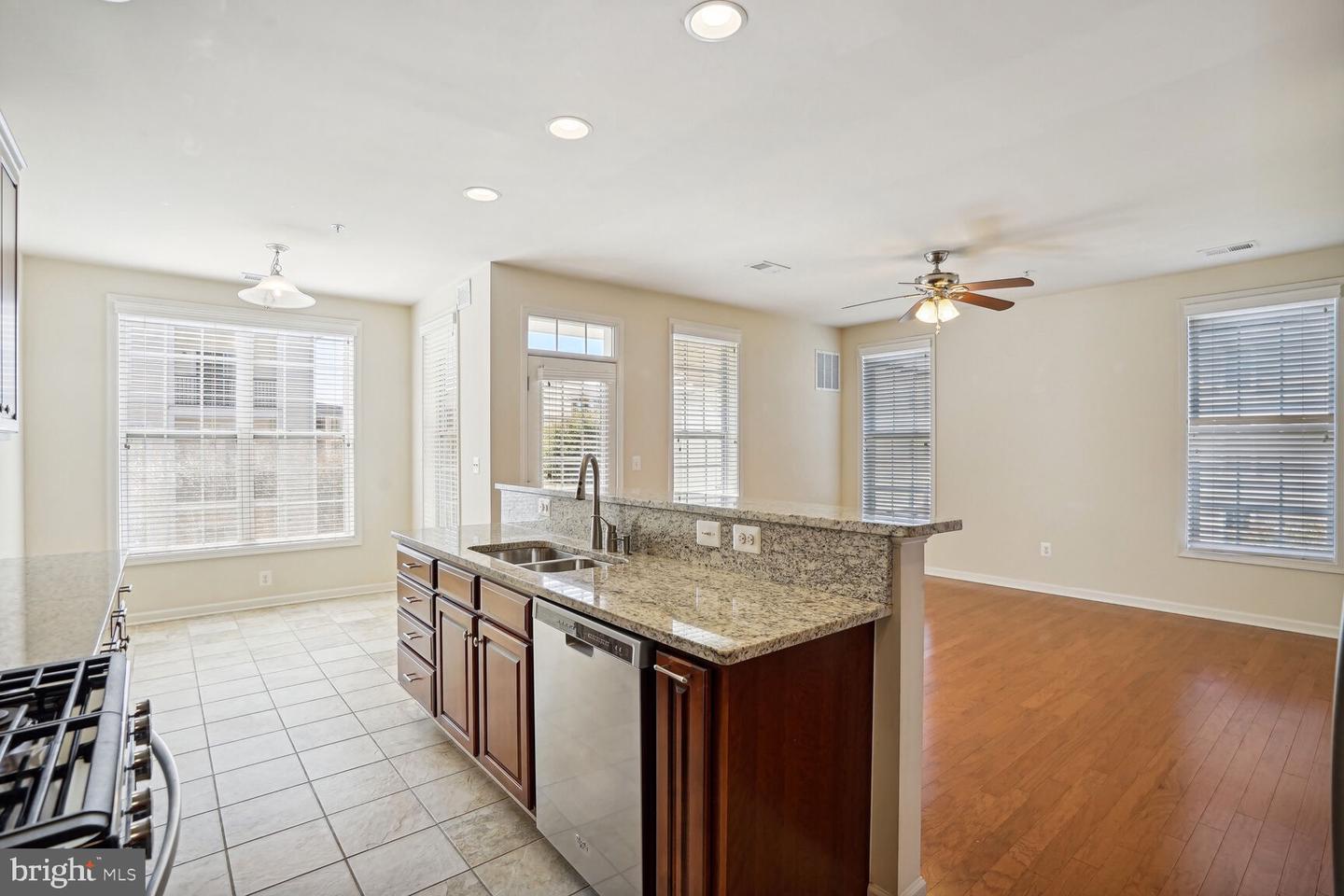 43085 Thoroughfare Gap Ter Property Photo 9