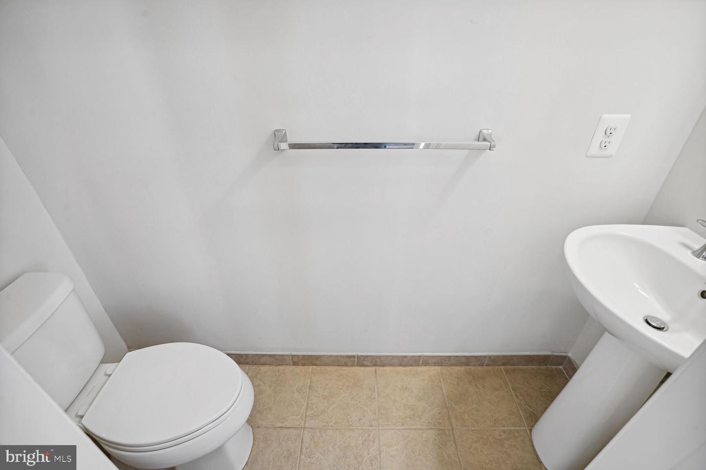 43085 Thoroughfare Gap Ter Property Photo 11
