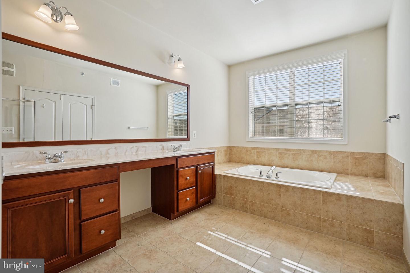 43085 Thoroughfare Gap Ter Property Photo 18