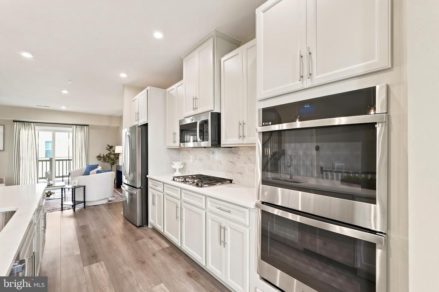 24274 Thurso Sq Property Photo 26