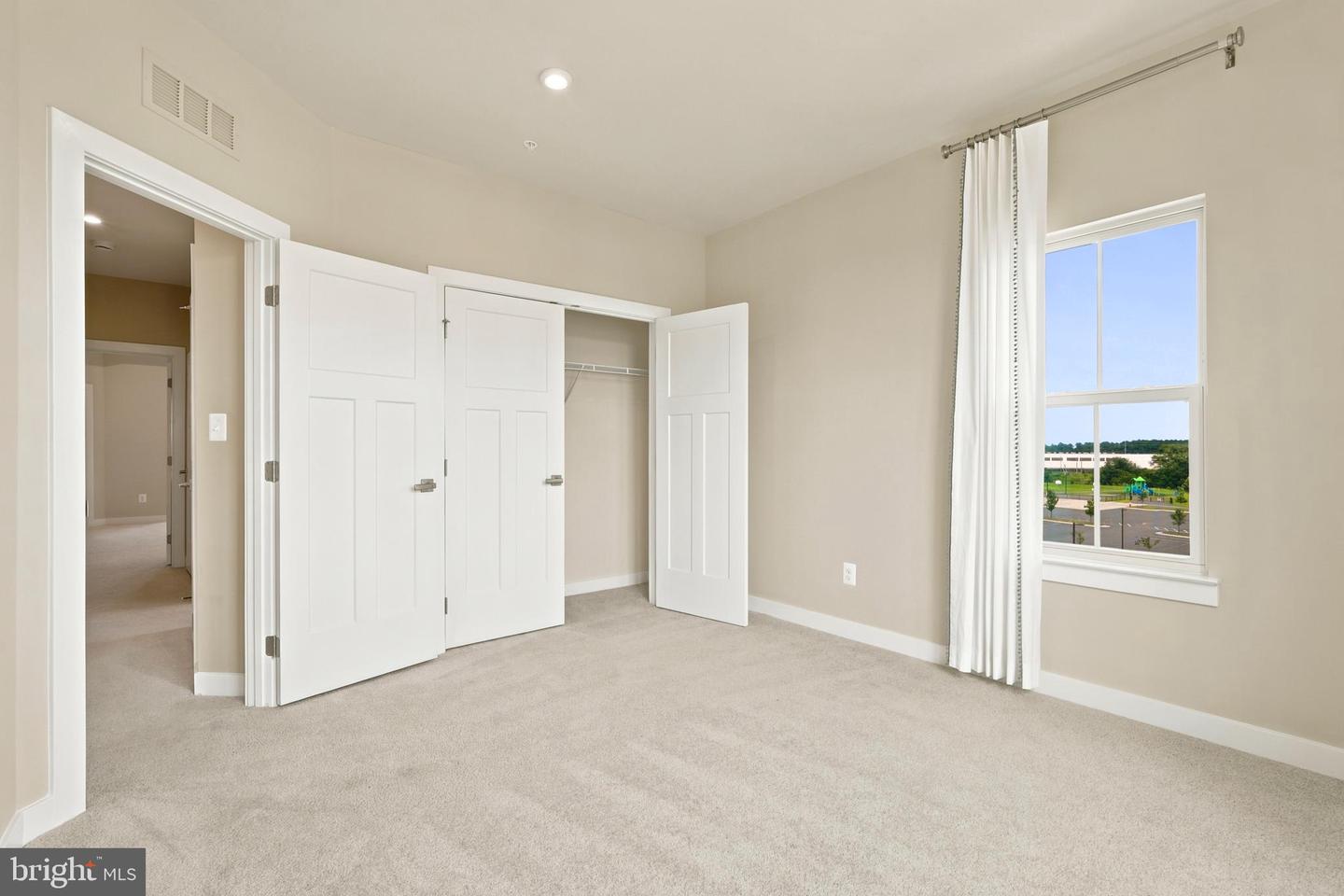 24274 Thurso Sq Property Photo 58