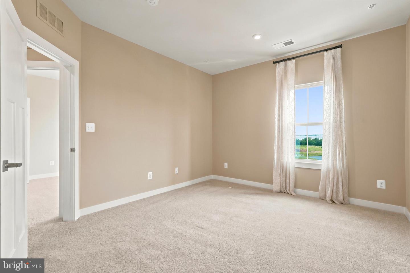 24274 Thurso Sq Property Photo 61