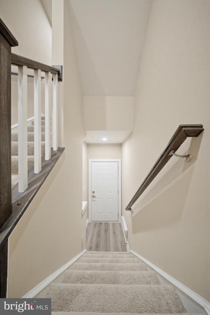 24274 Thurso Sq Property Photo 73