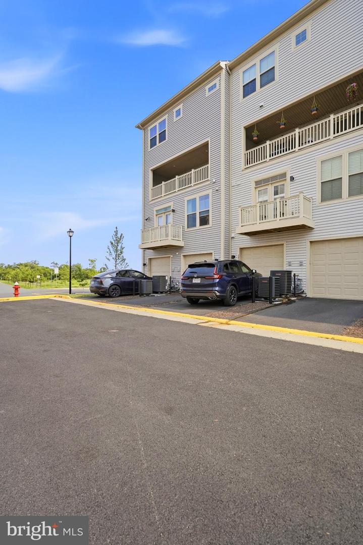 24274 Thurso Sq Property Photo 83